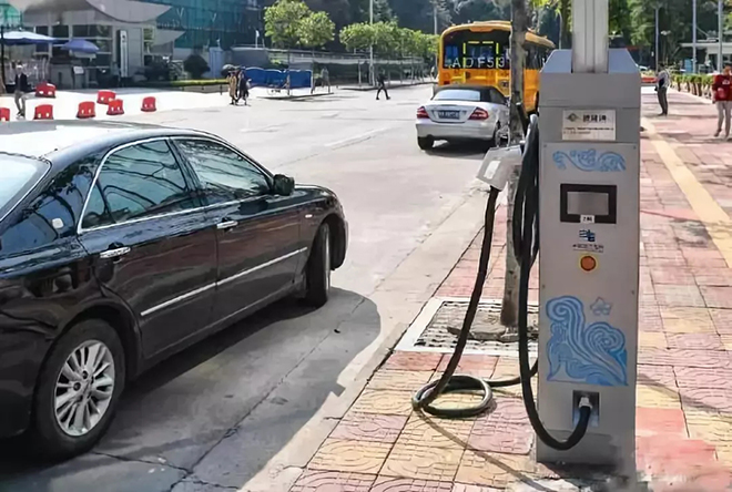 5G已來,5G智慧路燈有機會勝出嗎.webp.jpg 5G已來,5G智慧路燈有機會勝出嗎.webp.jpg