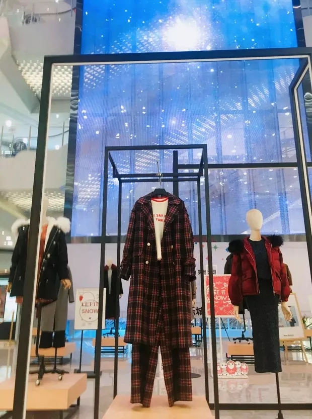 這面3層樓高的壹品玉屏，帶火這座16萬㎡購物中心的線下營銷 7.webp.jpg